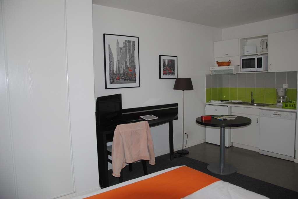 Nemea Appart Hotel Home Suite Nancy Centre Phòng bức ảnh