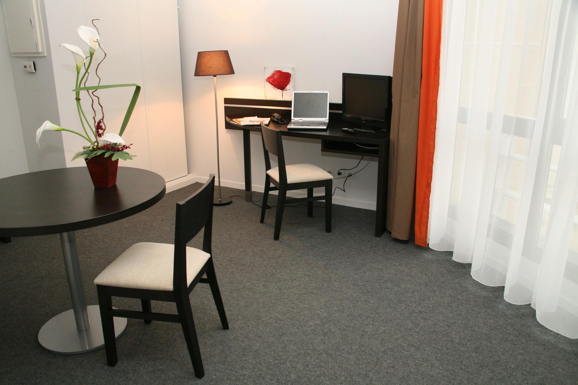 Nemea Appart Hotel Home Suite Nancy Centre Ngoại thất bức ảnh