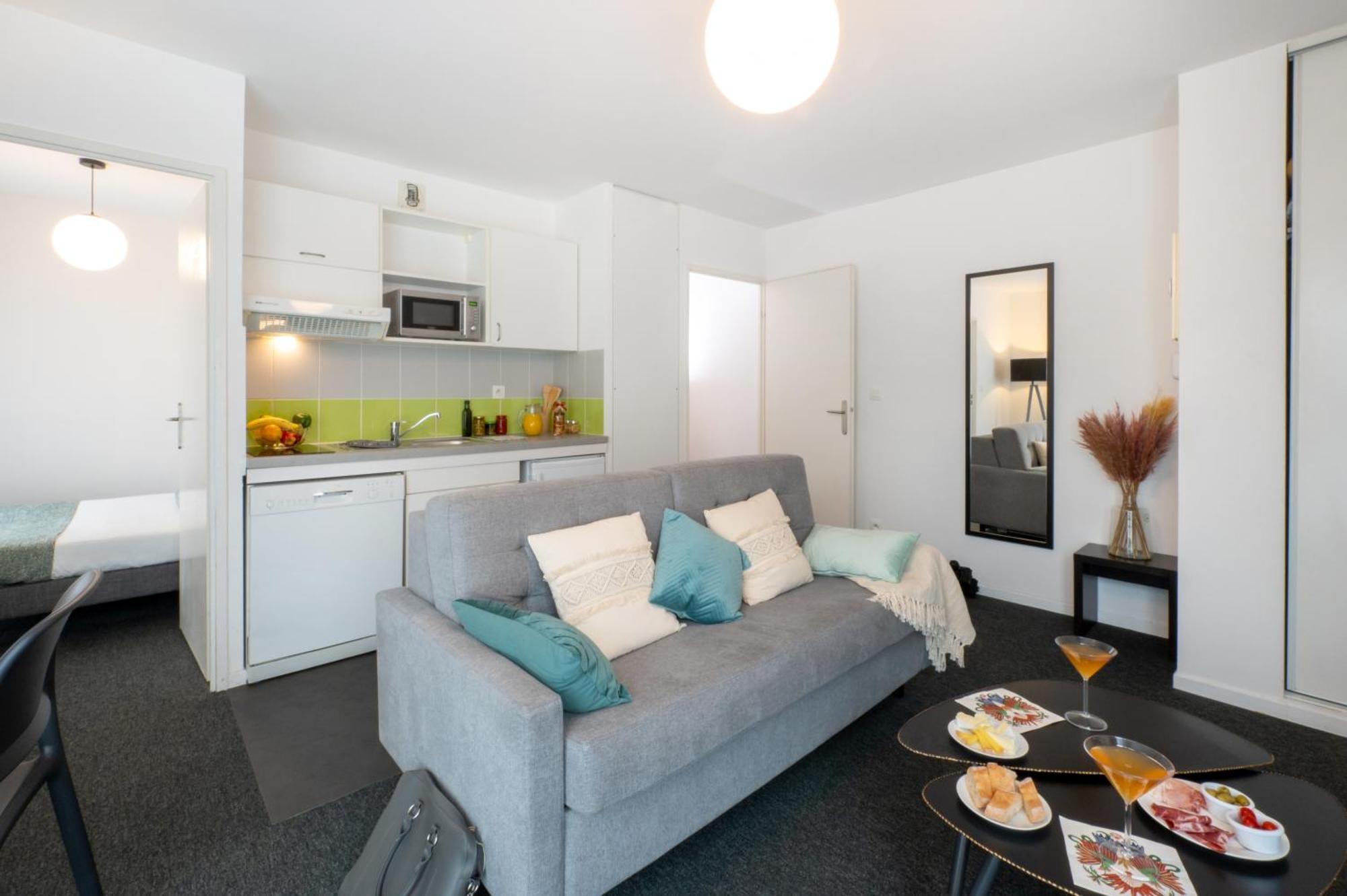 Nemea Appart Hotel Home Suite Nancy Centre Ngoại thất bức ảnh