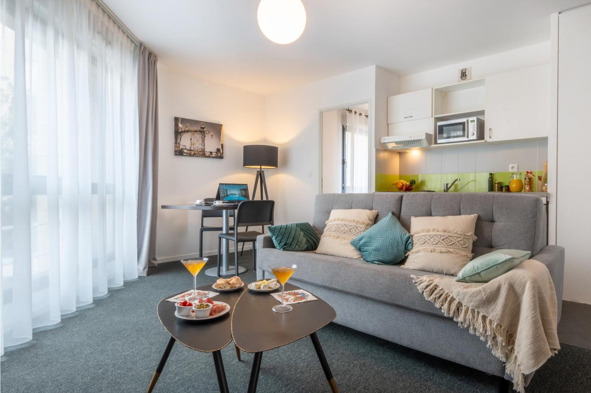 Nemea Appart Hotel Home Suite Nancy Centre Ngoại thất bức ảnh