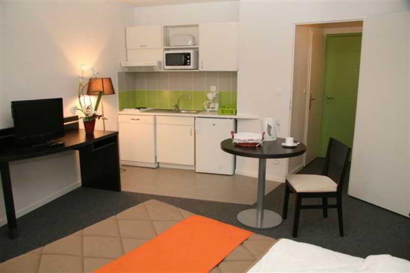 Nemea Appart Hotel Home Suite Nancy Centre Ngoại thất bức ảnh